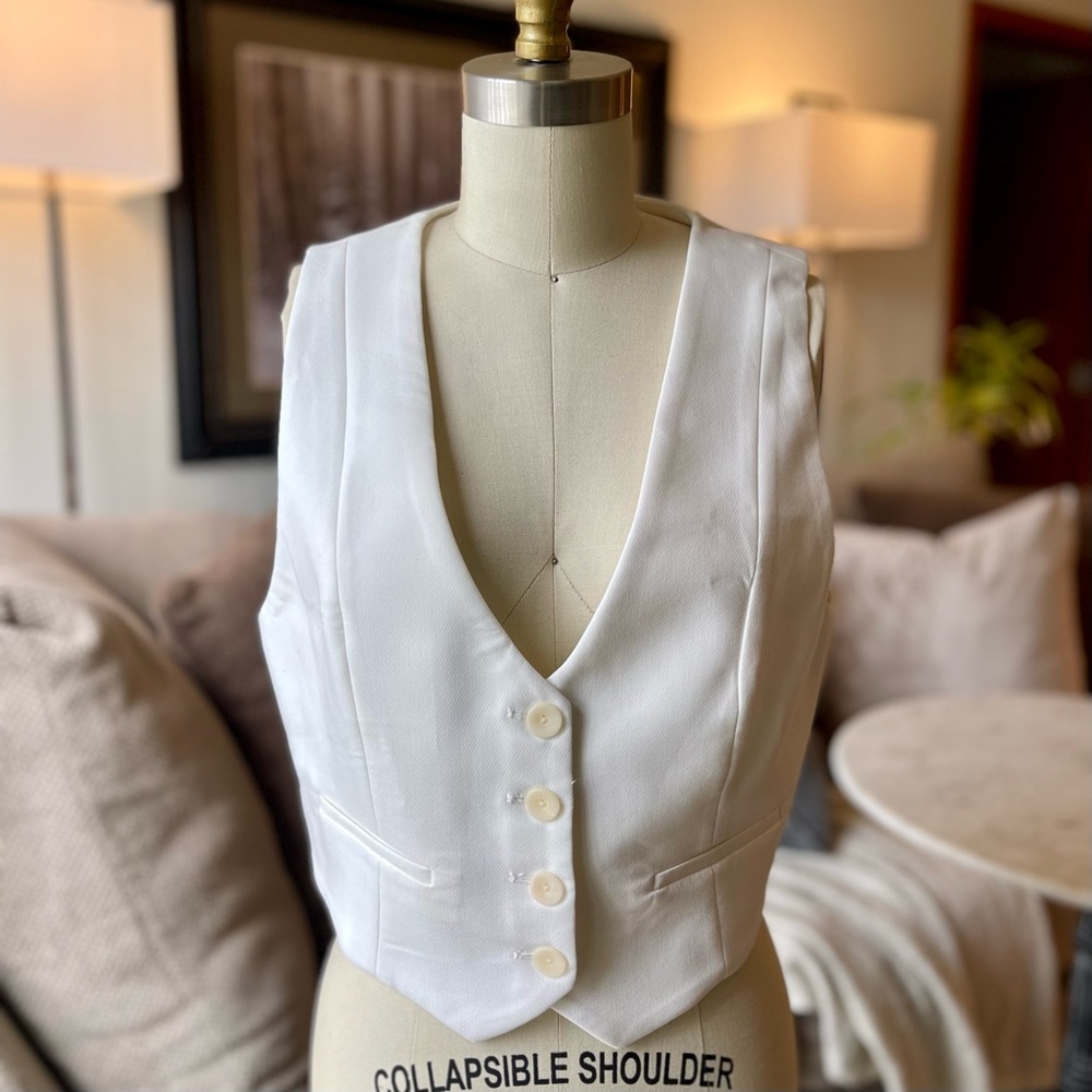 White Button-Up Vest - Picture 2 of 6